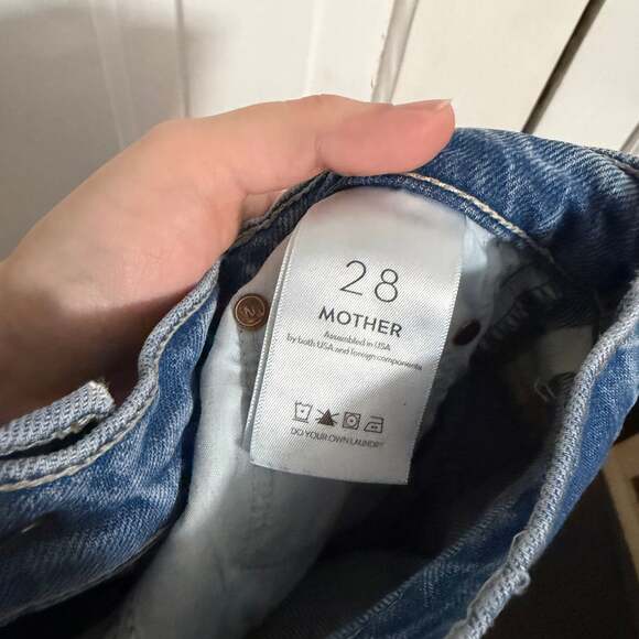 MOTHER High Waisted Weekender Slice Heel Jeans Size 28 - Picture 8 of 13